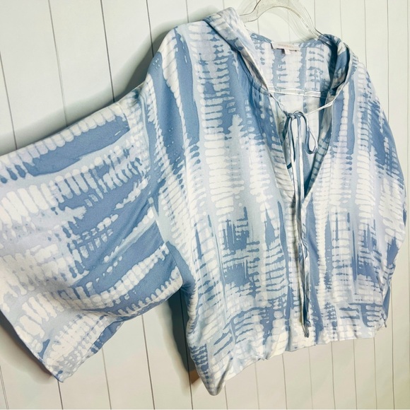 Olivaceous Tops - Olivaceous Blue and White Blouse